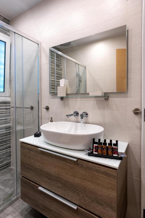 Lux 1-bedroom apartement next to the sea in Voula Athènes Extérieur photo